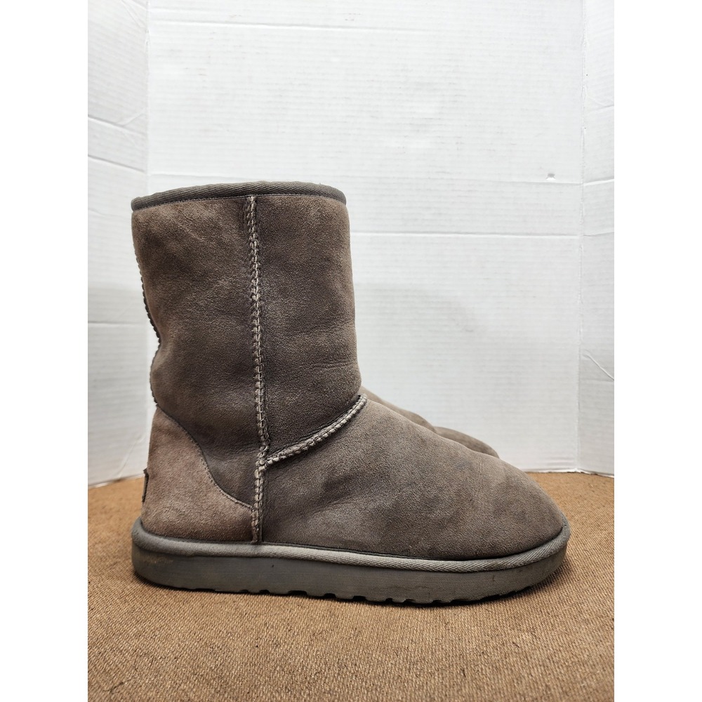 Women's Ugg Classic Short II Boots Color Grey #1016223 Sz 10